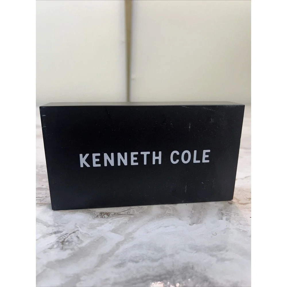 KENNETH COLE 5.5